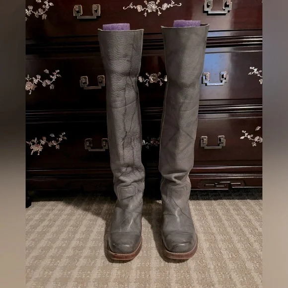 Frye Campus OTK boot- rare grey. Size 9 women - Picture 1 of 9